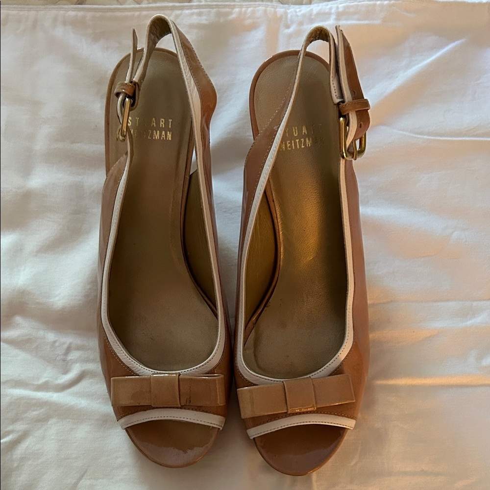 NEW Stuart Weitzman Patent Leather Tan and Cream Peep-Toe Bow Slingback Pumps